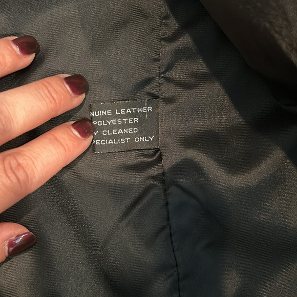 Lucky Leather Co XL Men’s Jacket w/ 3 Buttons, 2 side pockets & 1 inside pocket - Picture 4 of 6